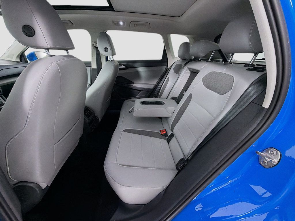 2023 Volkswagen Taos SE 4MOTION - 23011513 - 24