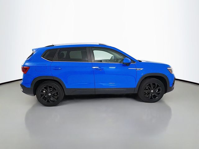 2023 Volkswagen Taos SE 4MOTION - 23011513 - 7