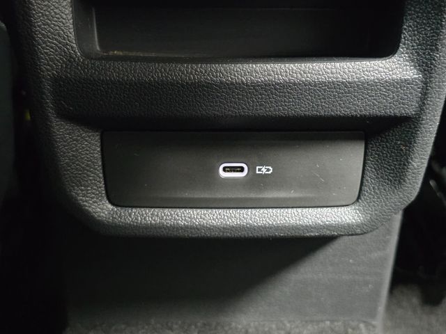 2023 Volkswagen Taos SE 4MOTION - 23065390 - 40