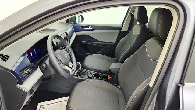 2023 Volkswagen Taos SE 4MOTION - 23026777 - 19