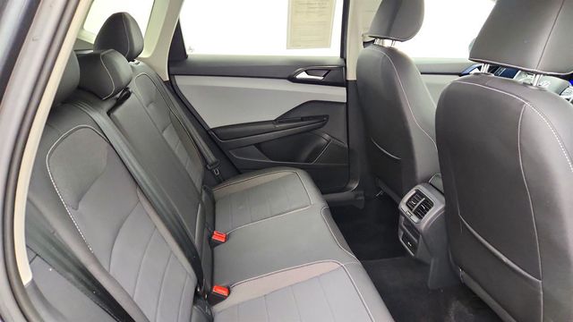 2023 Volkswagen Taos SE 4MOTION - 23026777 - 22