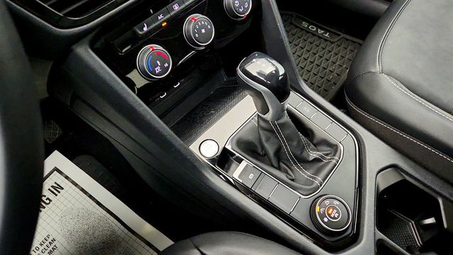 2023 Volkswagen Taos SE 4MOTION *Ltd Avail* with Panoramic Sunroof & Black Wheel Pkgs - 23007485 - 18