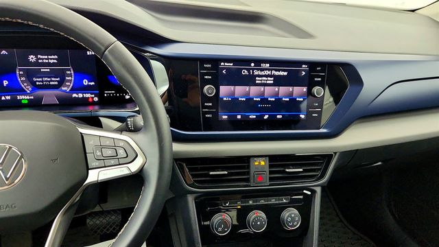 2023 Volkswagen Taos SE 4MOTION *Ltd Avail* with Panoramic Sunroof & Black Wheel Pkgs - 23007485 - 19