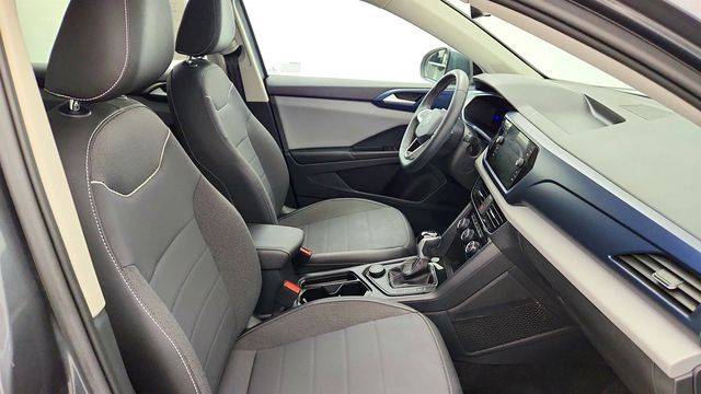 2023 Volkswagen Taos SE 4MOTION with Panoramic Sunroof Package - 23026777 - 23