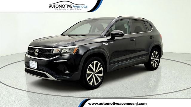 2023 Volkswagen Taos SE 4MOTION w/ Panoramic Sunroof - 23066991 - 0