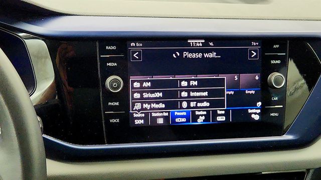 2023 Volkswagen Taos SE 4MOTION w/ Panoramic Sunroof - 23066991 - 18