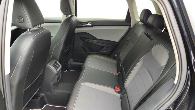 2023 Volkswagen Taos SE 4MOTION w/ Panoramic Sunroof - 23066991 - 20
