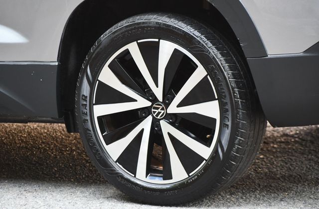 2023 Volkswagen Taos SE FWD - 22910565 - 11
