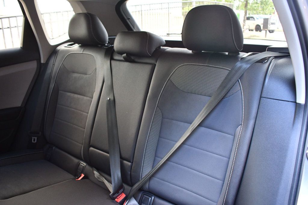 2023 Volkswagen Taos SE photo 27