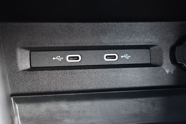 2023 Volkswagen Taos SE FWD - 22910565 - 31