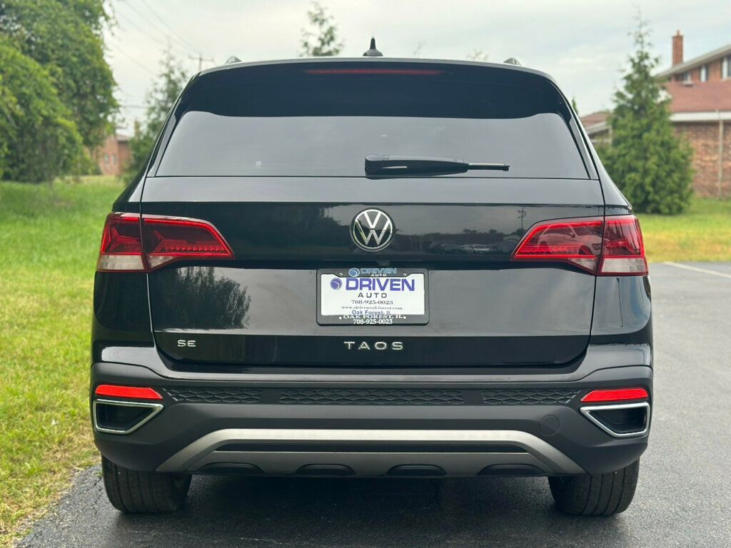 2023 Volkswagen Taos SE photo 5