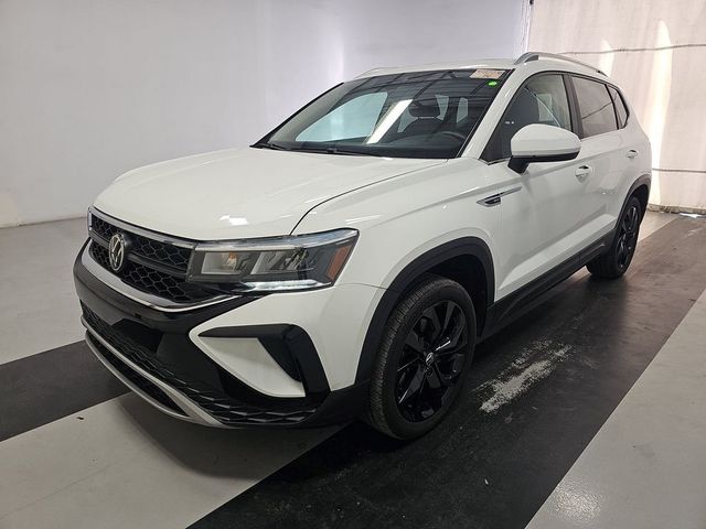 2023 Volkswagen Taos SE FWD - 22972566 - 1