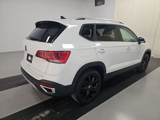 2023 Volkswagen Taos SE FWD - 22972566 - 3