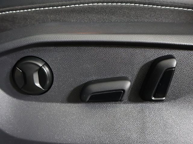 2023 Volkswagen Taos SE FWD - 23031541 - 30
