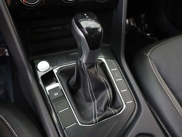 2023 Volkswagen Taos SE FWD - 23072997 - 44