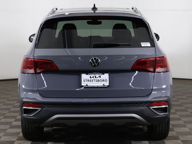 2023 Volkswagen Taos SE FWD - 23065840 - 11