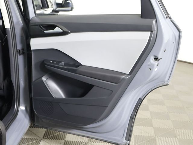 2023 Volkswagen Taos SE FWD - 23065840 - 24