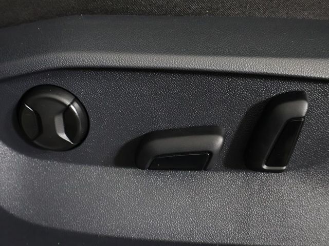2023 Volkswagen Taos SE FWD - 23065840 - 31