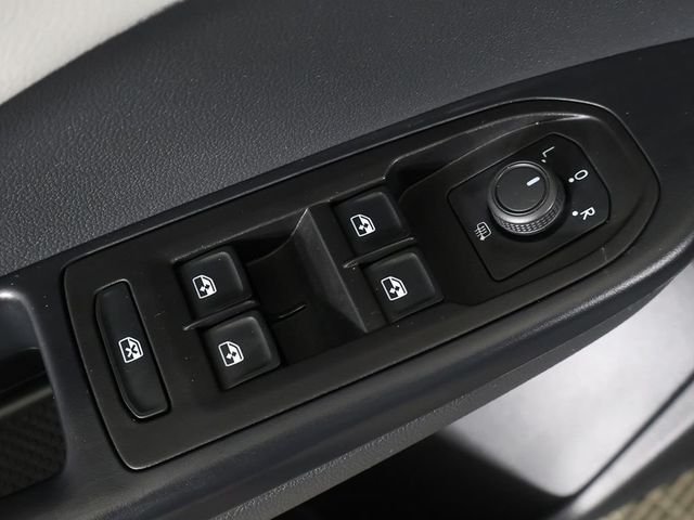 2023 Volkswagen Taos SE FWD - 23065840 - 35