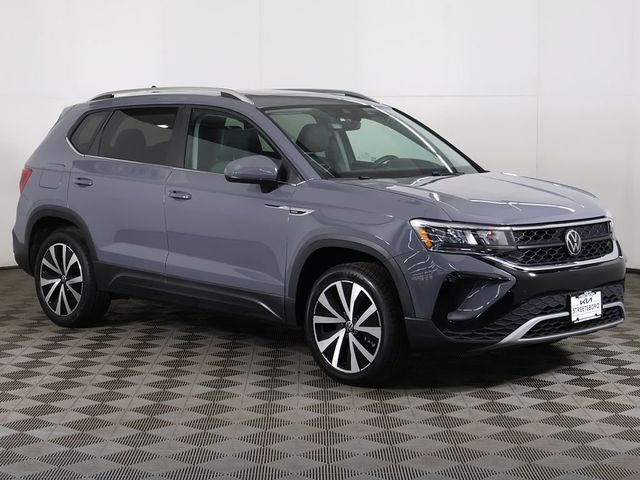 2023 Volkswagen Taos SE FWD - 23065840 - 50