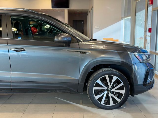 2023 Volkswagen Taos SE FWD - 22981369 - 15