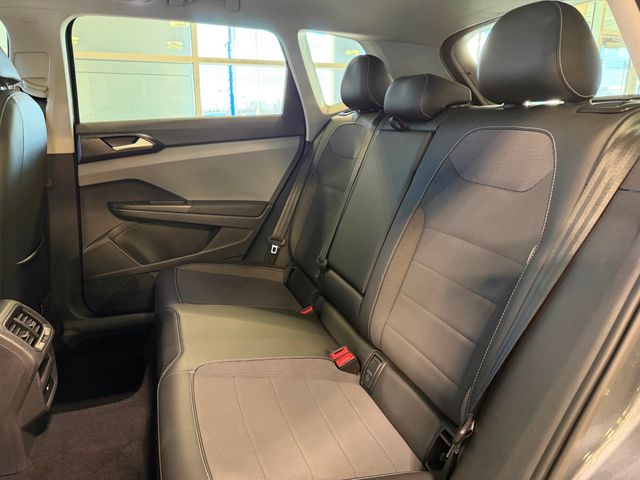 2023 Volkswagen Taos SE FWD - 22981369 - 20