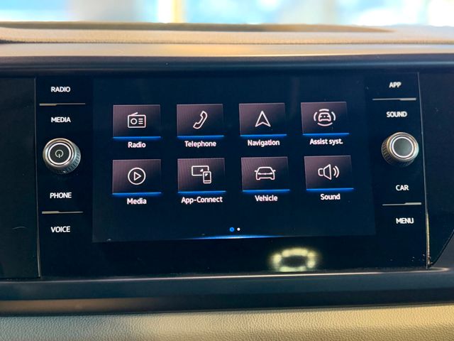 2023 Volkswagen Taos SE FWD - 22981369 - 27