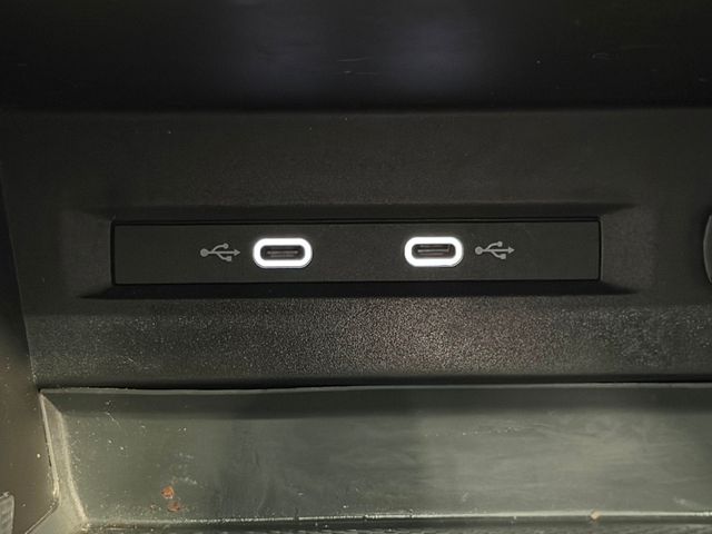 2023 Volkswagen Taos SE FWD - 22981369 - 30