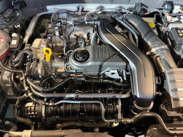 2023 Volkswagen Taos SE FWD - 22981369 - 33