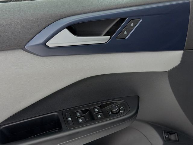 2023 Volkswagen Taos SE FWD - 23039514 - 16