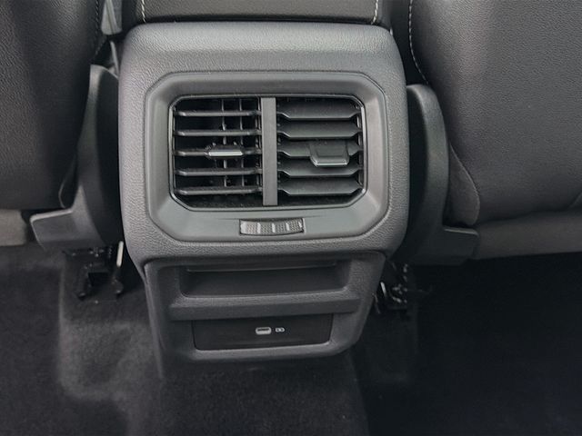 2023 Volkswagen Taos SE FWD - 23039514 - 24