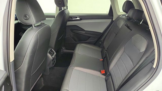 2023 Volkswagen Taos SE FWD - 23013549 - 20