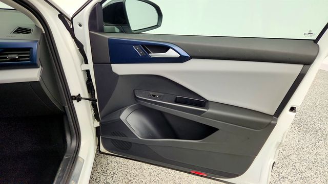 2023 Volkswagen Taos SE FWD - 23013549 - 25