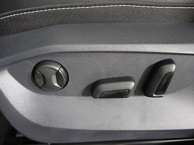 2023 Volkswagen Taos SEL 4MOTION - 23045596 - 35