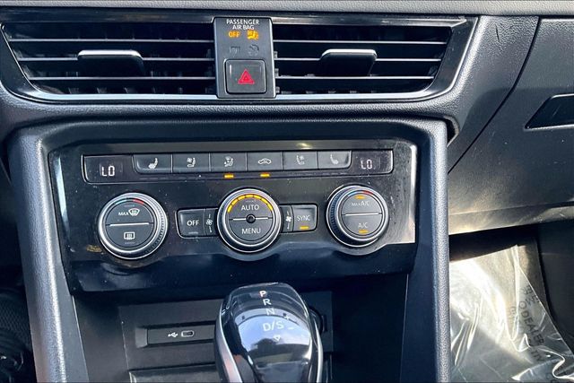 2023 Volkswagen Taos SEL 4MOTION - 23055793 - 28