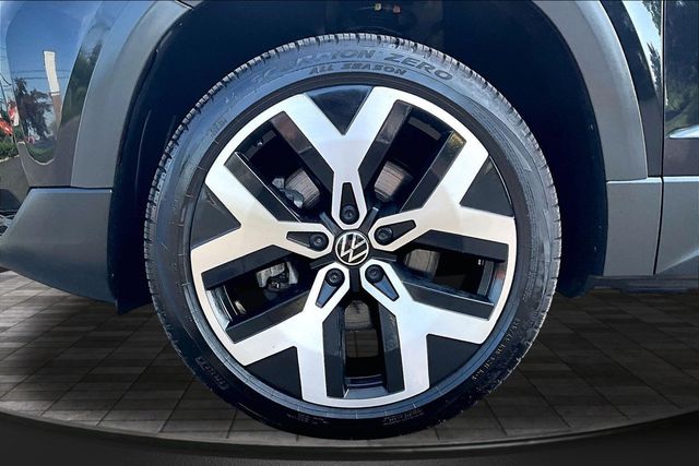 2023 Volkswagen Taos SEL 4MOTION - 23055793 - 38