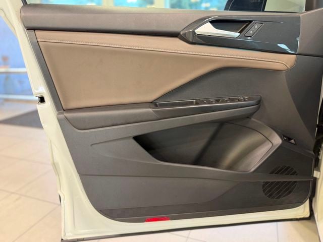 2023 Volkswagen Taos SEL 4MOTION - 23064305 - 17