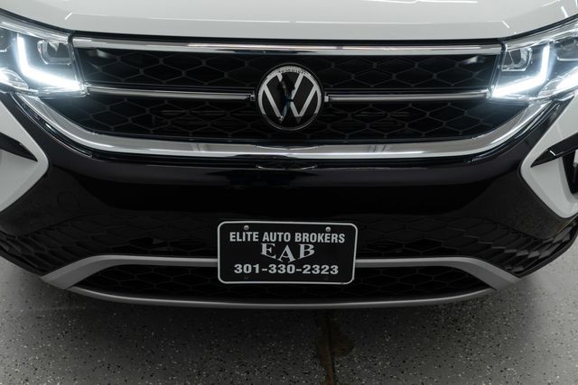 2023 Volkswagen Taos SEL 4MOTION - 22695998 - 42