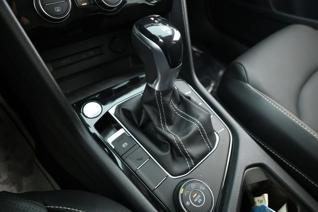 2023 Volkswagen Taos SEL 4MOTION - 22928678 - 13