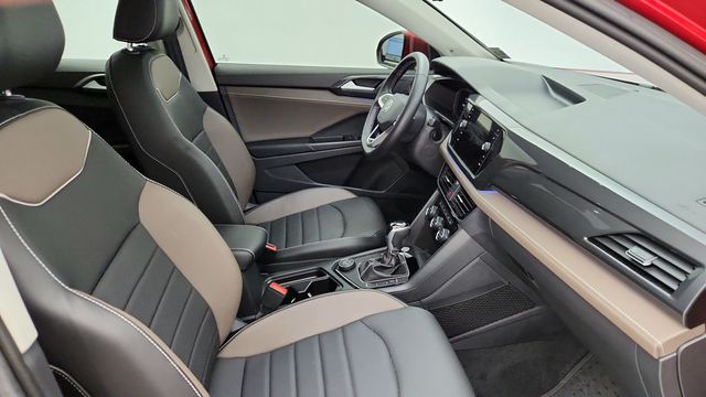 2023 Volkswagen Taos SEL 4MOTION - 22928678 - 24