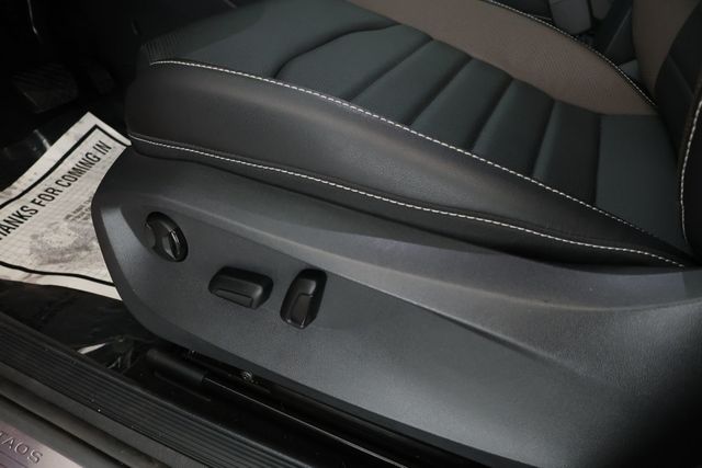 2023 Volkswagen Taos SEL 4MOTION - 22928678 - 8