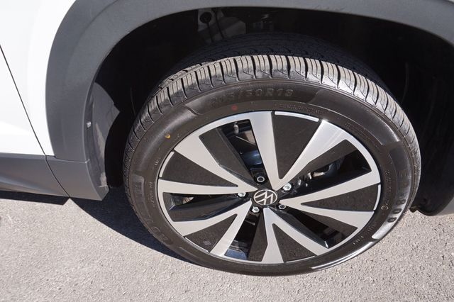 2023 Volkswagen Taos SE, PREMIUM WHEELS, CLOTH SEATS, ROOF RACK, BLUETOOTH - 23097682 - 14