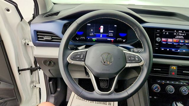 2023 Volkswagen Taos SE w/ Panoramic Sunroof & Black Wheel Packages - 23013549 - 13
