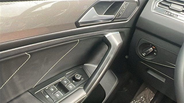 2023 Volkswagen Tiguan 2.0T SE 4MOTION - 22929778 - 31