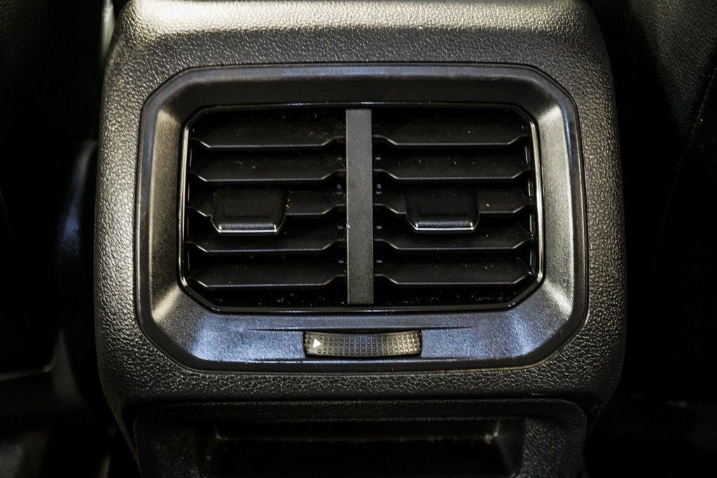 2023 Volkswagen Tiguan SE photo 20