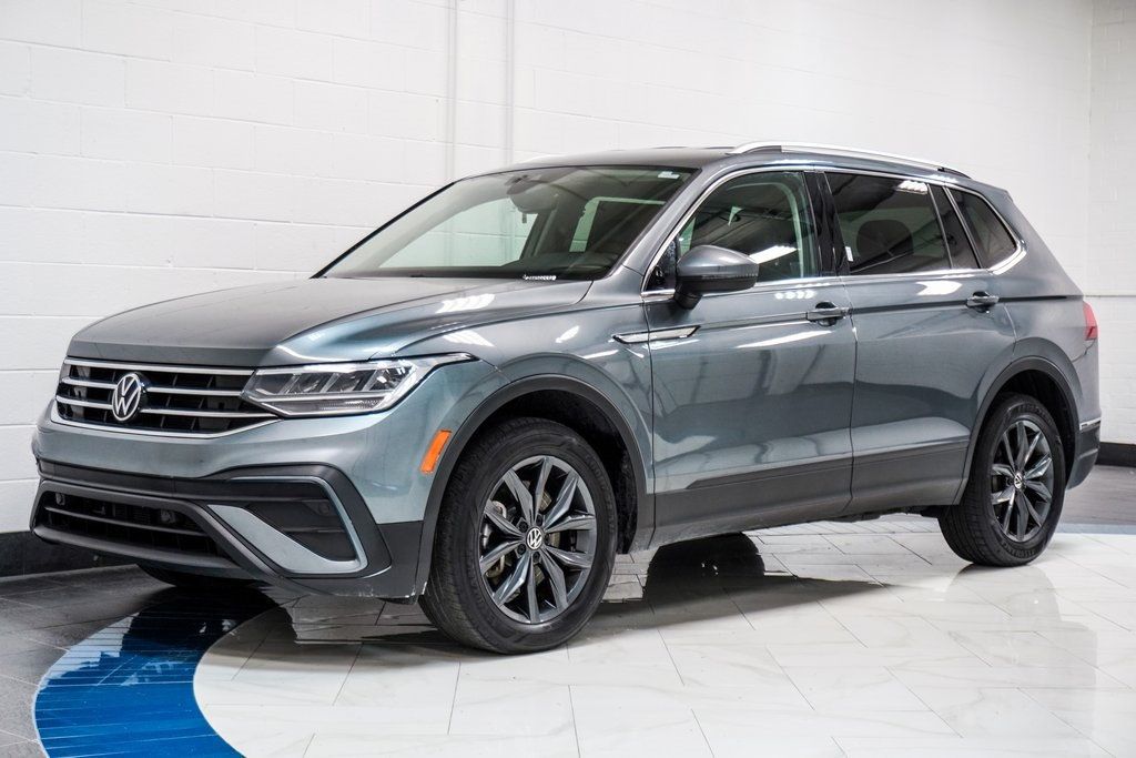 2023 Volkswagen Tiguan SE photo 3