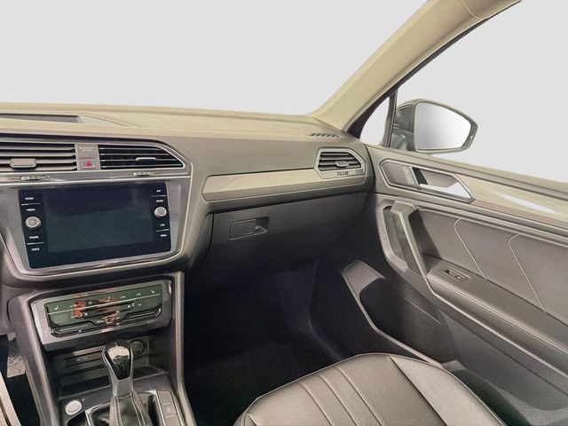 2023 Volkswagen Tiguan 2.0T SE FWD - 23034195 - 22