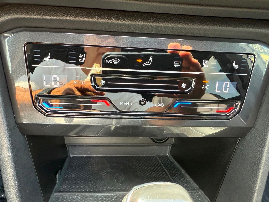 2023 Volkswagen Tiguan SEL R-Line Black photo 17