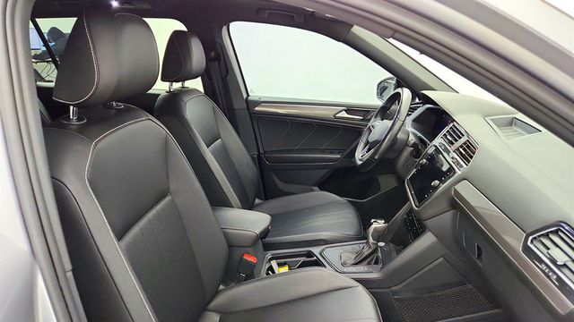 2023 Volkswagen Tiguan 2.0T SE R-Line Black - 23025881 - 24