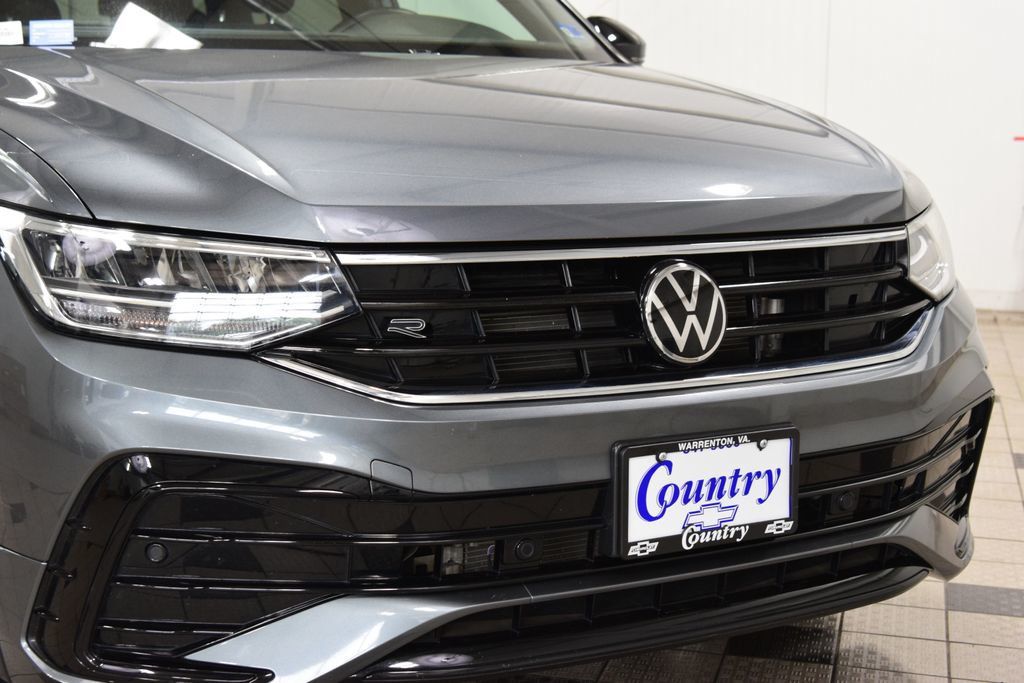 2023 Volkswagen Tiguan 2.0T SE R-Line Black 4MOTION - 23031637 - 12